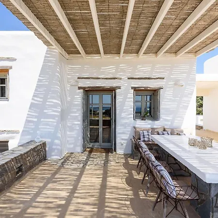 Parian Philoxenia Villa, Santa Maria Beach *