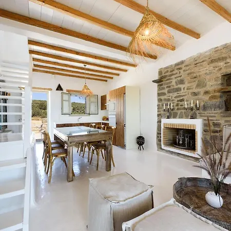 Parian Philoxenia Villa, Santa Maria Beach بيت للعطل *