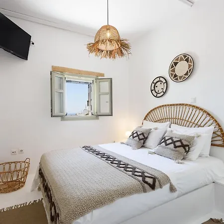 Parian Philoxenia Villa, Santa Maria Beach * باروس